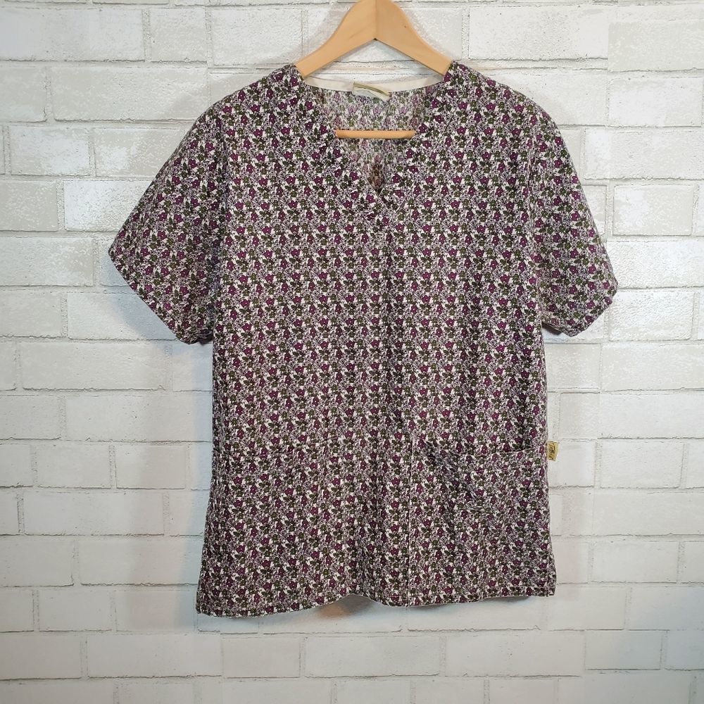Tafford floral short sleeve scrub top